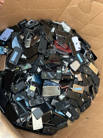 Scrap cell phones recycling